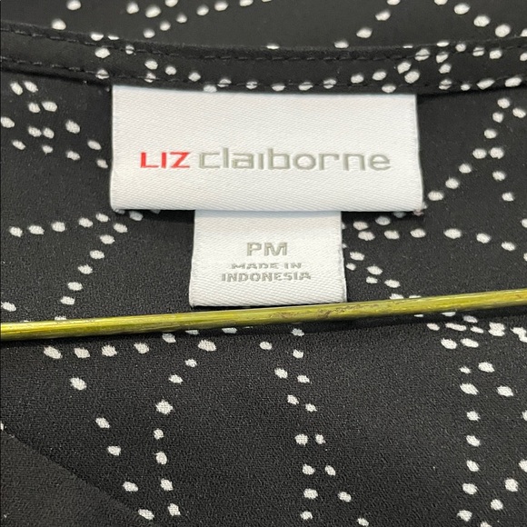 Liz Claiborne Black Short-Sleeve Top with White Dotted Floral Pattern - Picture 3 of 5